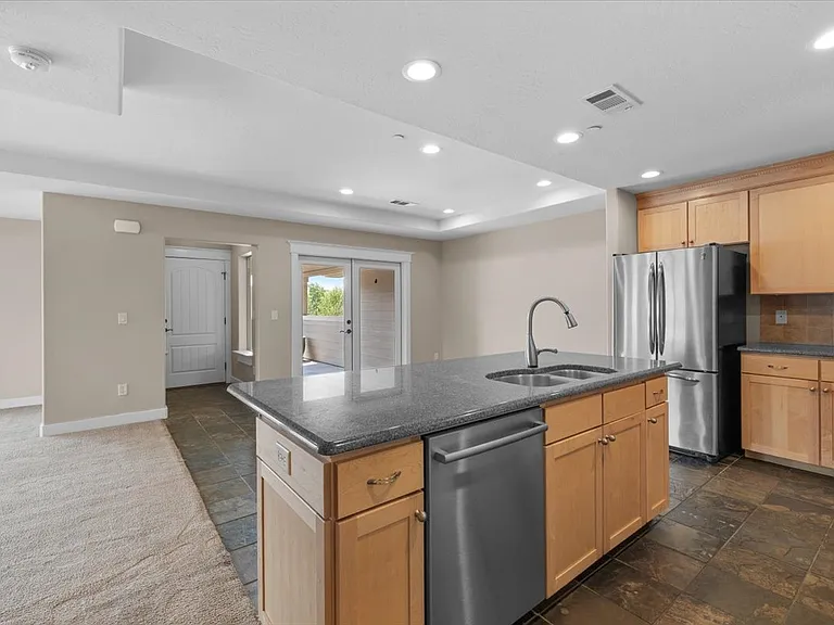 1280 Ashford Way #8 — Photo 4