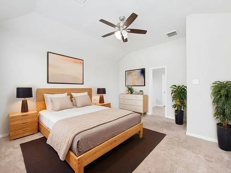 2707 Golden Hills Ct — Photo 16
