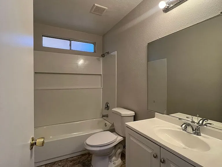 2708 Ganzo St — Photo 26