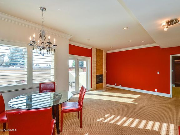 4th image of 130 S Mentor Ave Unit 303