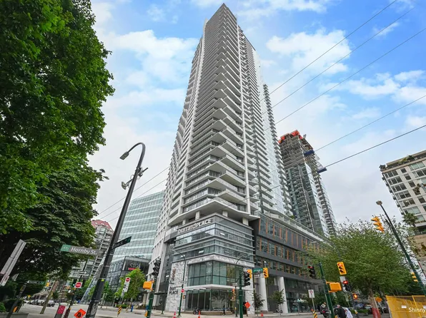 1289 Hornby St #1009, Vancouver, BC V6Z 0G7