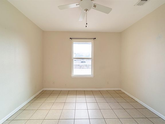 4th image of 1738 Rutland Dr #A