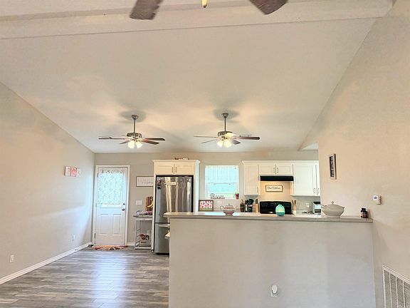 3rd image of 140 Private Road 3533
