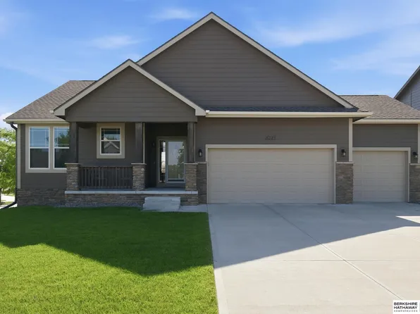 8225 Kilpatrick Pkwy, Bennington, NE 68007