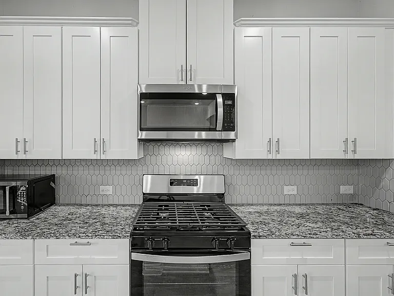 537 Hutchinson Ln — Photo 7