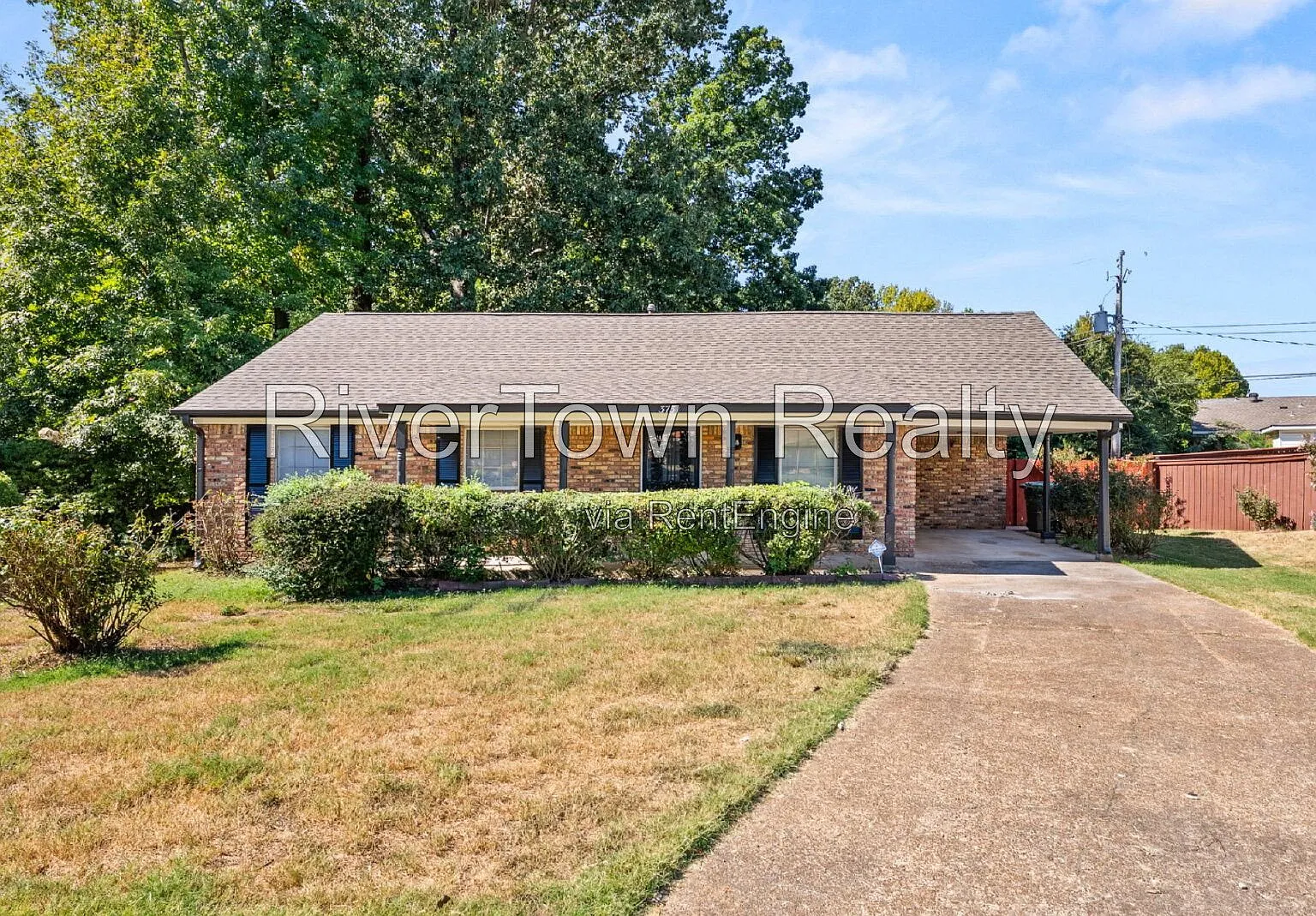 3 bed, 1.5 bath, 1412 sqft, $1,295 — Photo 1