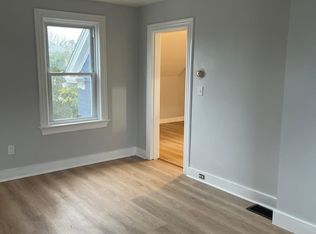 91 Russell Ave FLOOR 2, East Providence, RI 02914