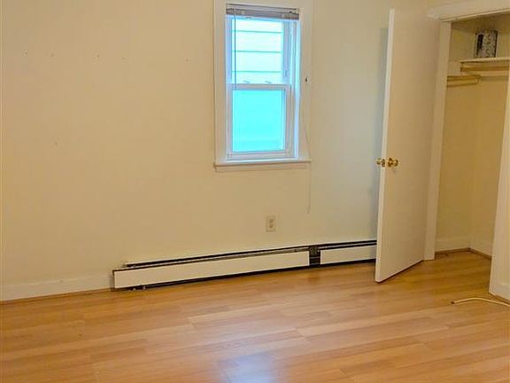 4th image of 392 Franklin St #2