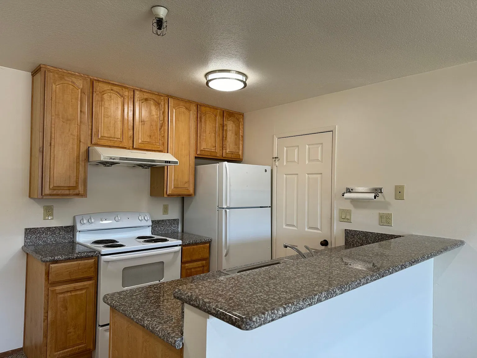 455 El Camino Real — Photo 1