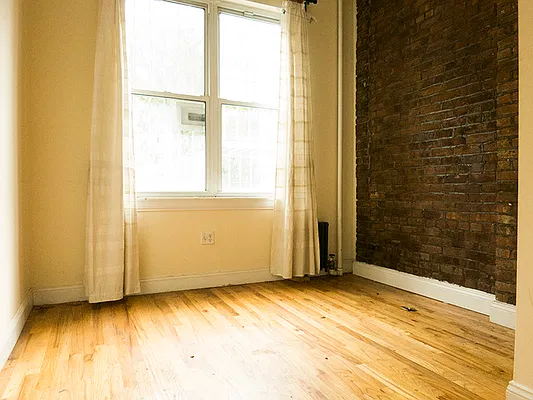 Rented by Crosstown Apartments NYC | media 9