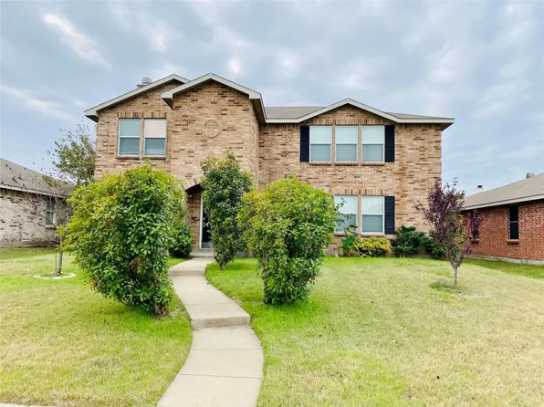 2817 Yellow Rose Ln, Lancaster, TX 75134