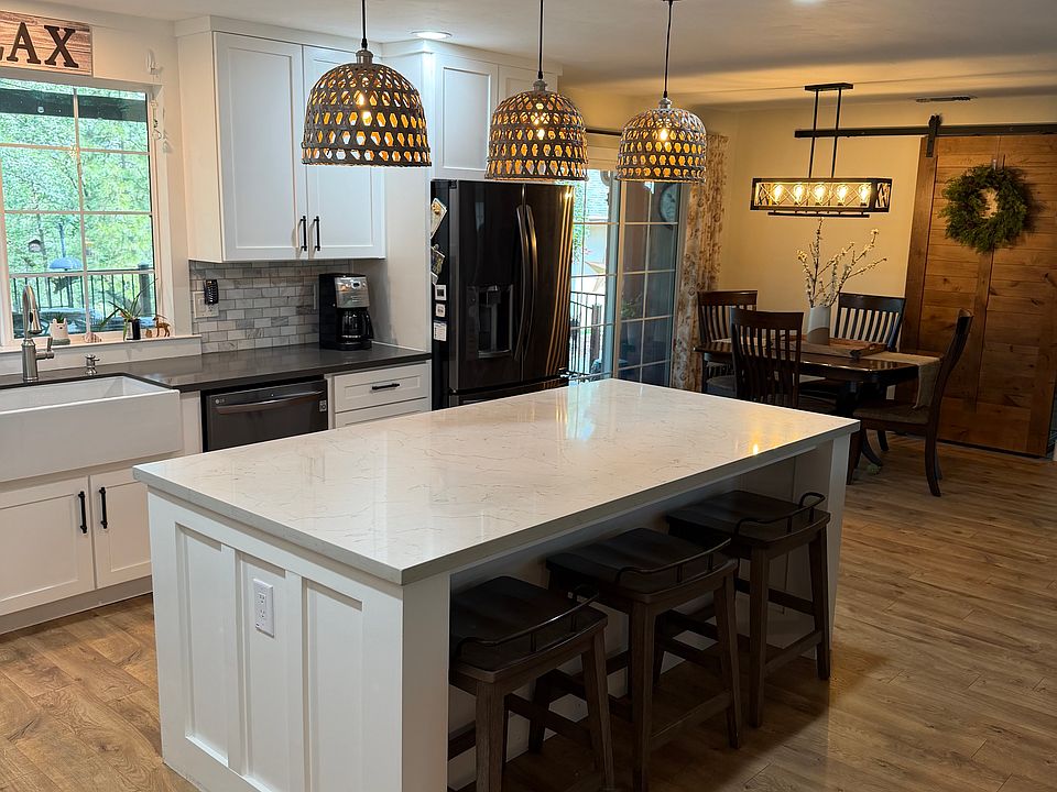 1st image of 2077 Sierra Dr