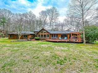 39 Timber Ridge Dr, Oyster Bay, NY 11771