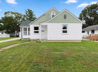 345 Pennsylvania Ave, Loves Park, IL 61111