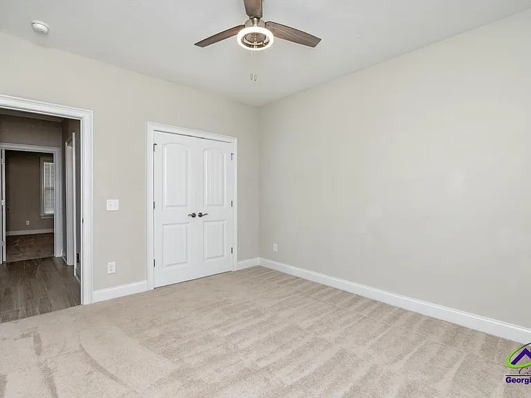 101 Georgia Dean St — Photo 33