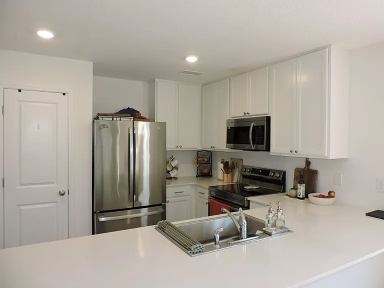 4664 Carlstrom Ln — Photo 9
