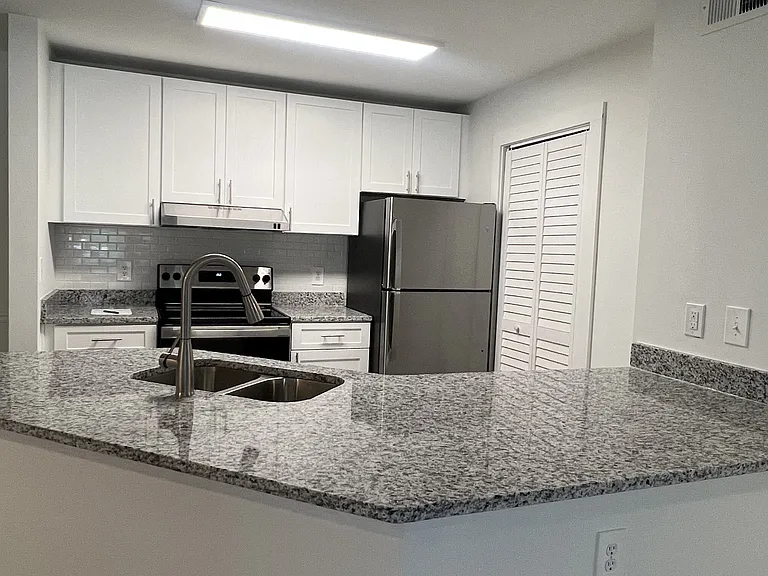 Wesley Place Apartments at Lawrenceville — Photo 178