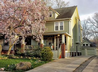 2896 Hampshire Rd, Cleveland Heights, OH 44118