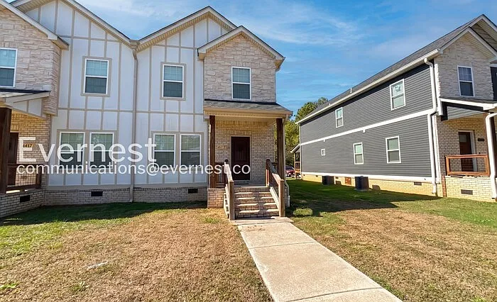 3 bed, 3.0 bath, 1667 sqft, $1,845 — Photo 1