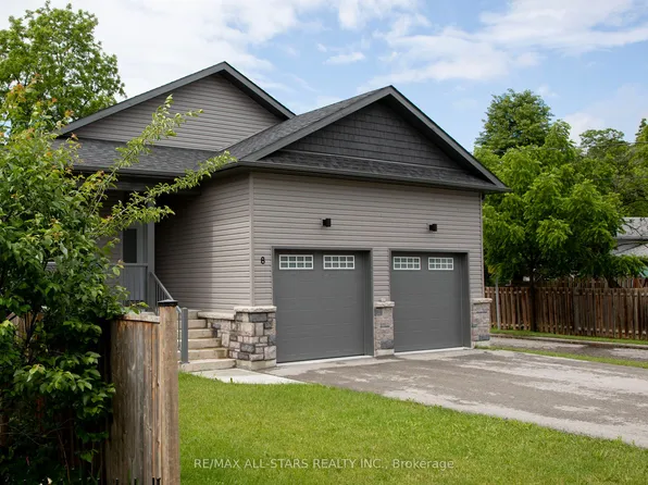 8 Georgina St, Georgina, ON L0E 1R0