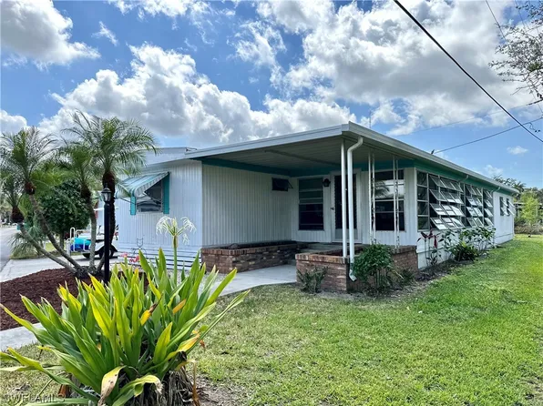 193 Cedar Ln #49, Naples, FL 34114