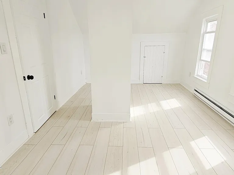 128 S Rebecca Ave — Photo 17