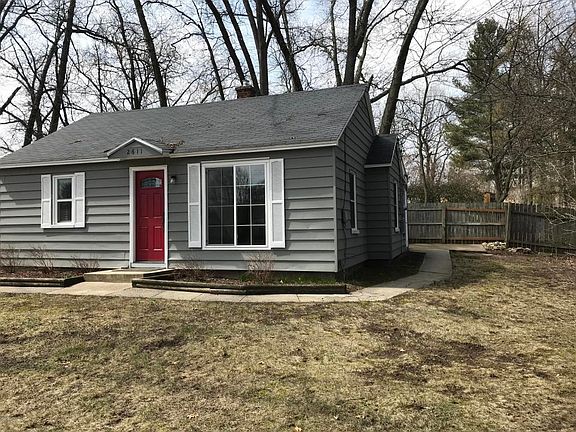 3rd image of 2611 Cornelia Ave NW
