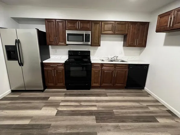 911 W Orange St, Kissimmee, FL 34741