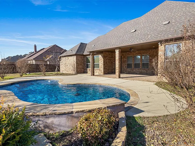 1317 Bluff Springs Dr — Photo 29