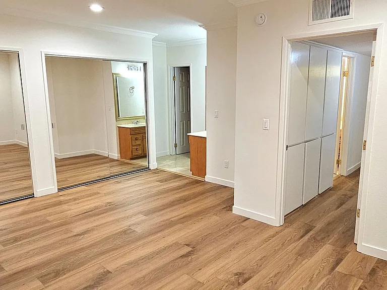 4216 Ethel Ave #7 — Photo 14