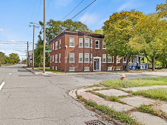 2nd image of 2282 Belvidere St Unit 201