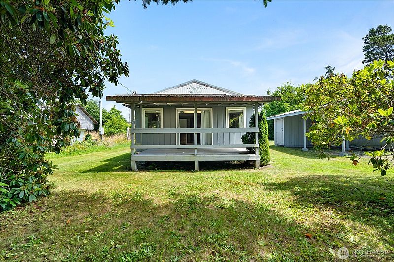 2nd image of 1634 First Avenue