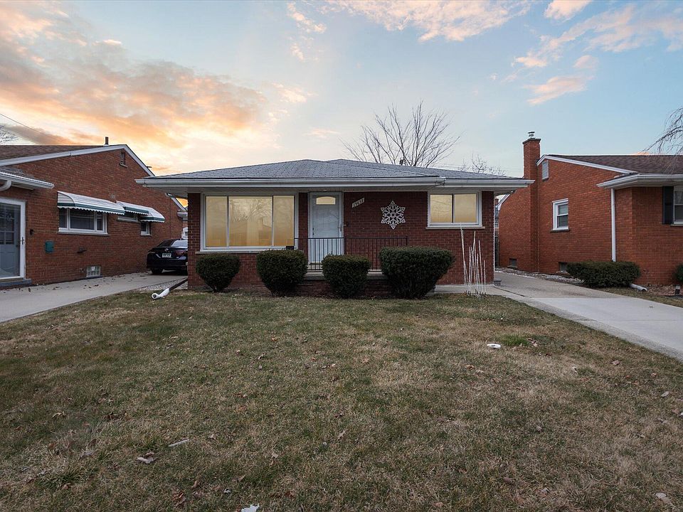 1st image of 19637 Lancaster St