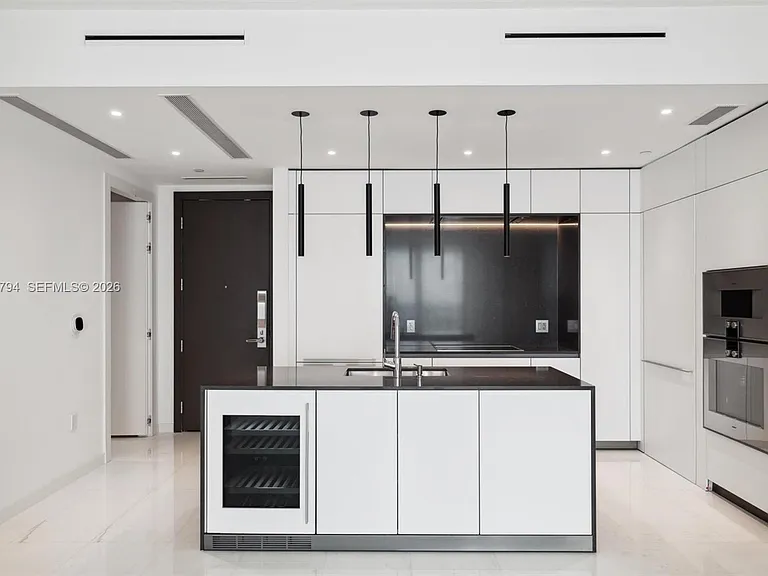 300 Biscayne Boulevard Way #3805W — Photo 4