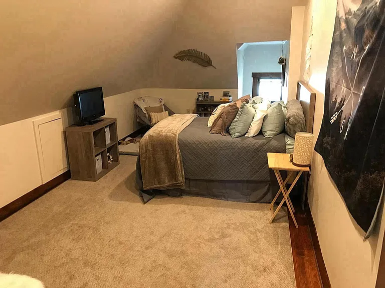 143 W Hubbard Ave — Photo 10