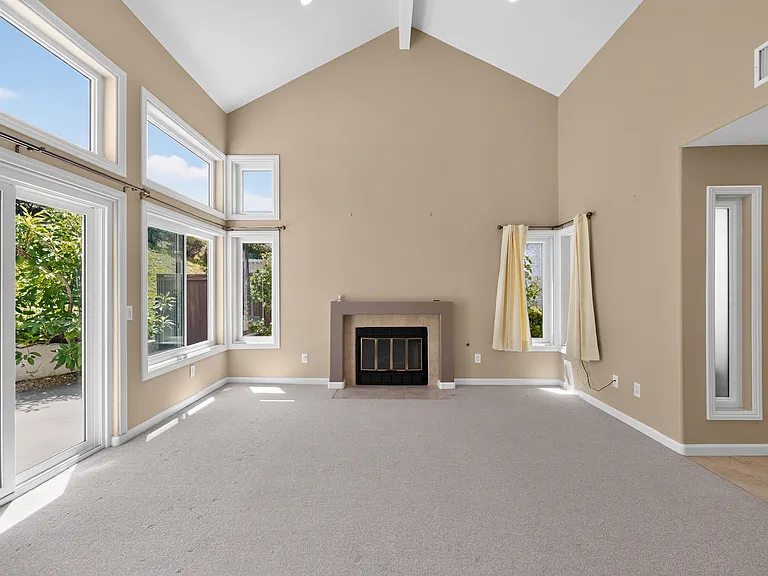 12137 Putting Green Row — Photo 3