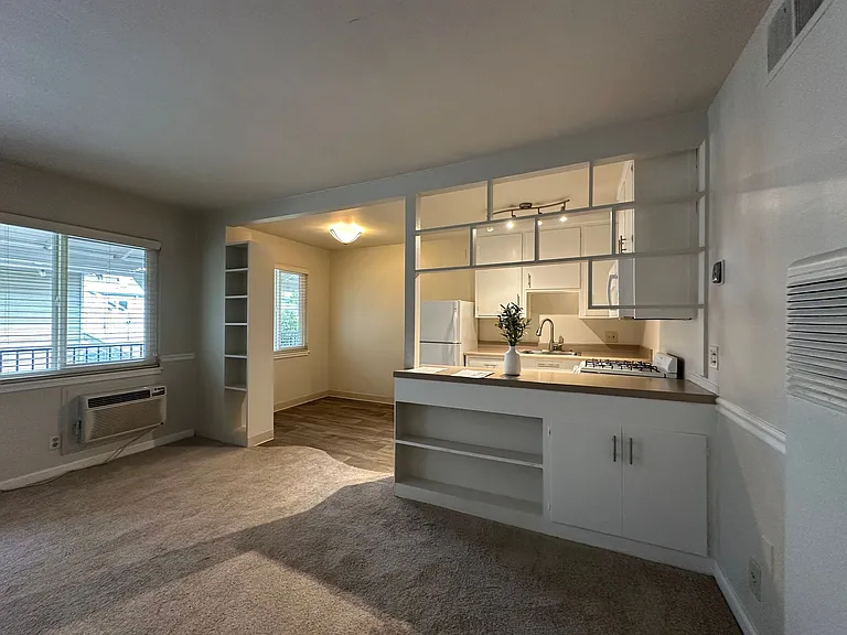 Live Where Downtown Meets Midtown, Absolute Must See! — Photo 1