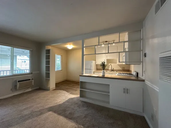 Live Where Downtown Meets Midtown, Absolute Must See!, 1808 N St APT 7, Sacramento, CA 95811