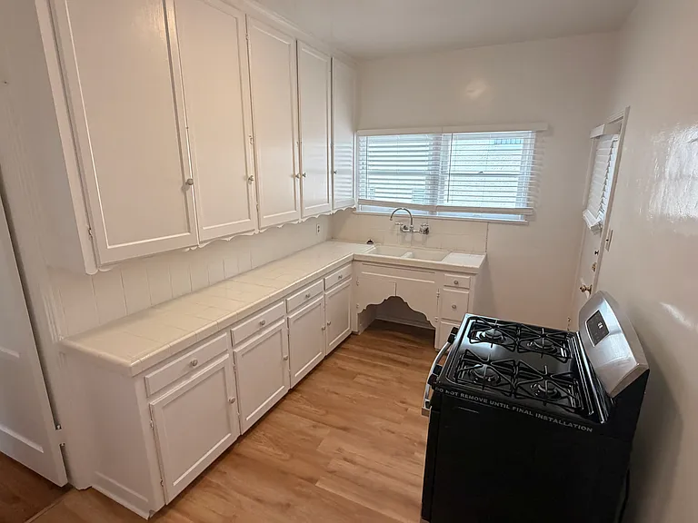 923 Ocean Ave #2 — Photo 14