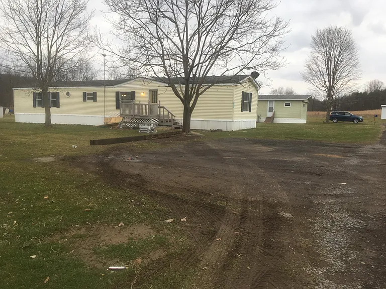 Crabapple Dr — Photo 2