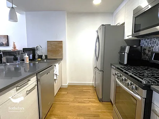 Rented by Daniel Gale Sotheby's International Realty | media 9