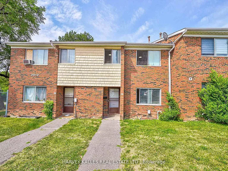 2012 Sheppard Ave W #Townhouse 102 — Photo 2
