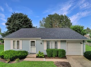 901 Shady Ct, Aurora, IL 60506