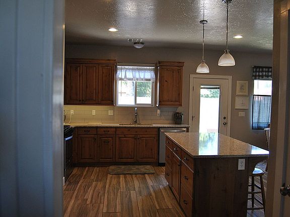 Kitchen sink and Island