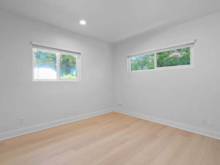 4159 Regal Oak Dr — Photo 23