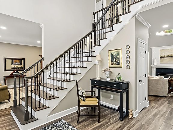5th image of 101 Bayberry Ln