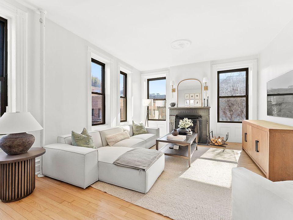 1st image of 85 Bedford St APT 5
