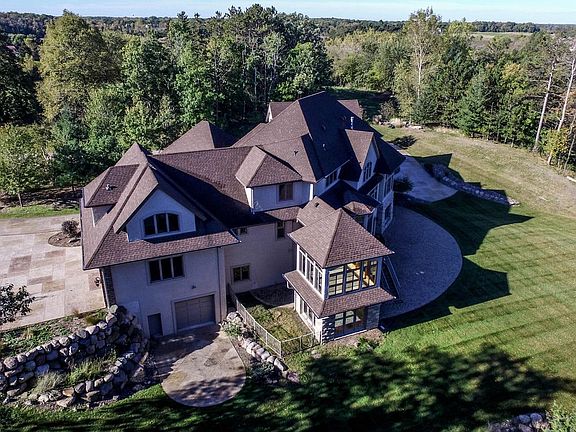 3rd image of 23130 Itasca Avenue Cir N