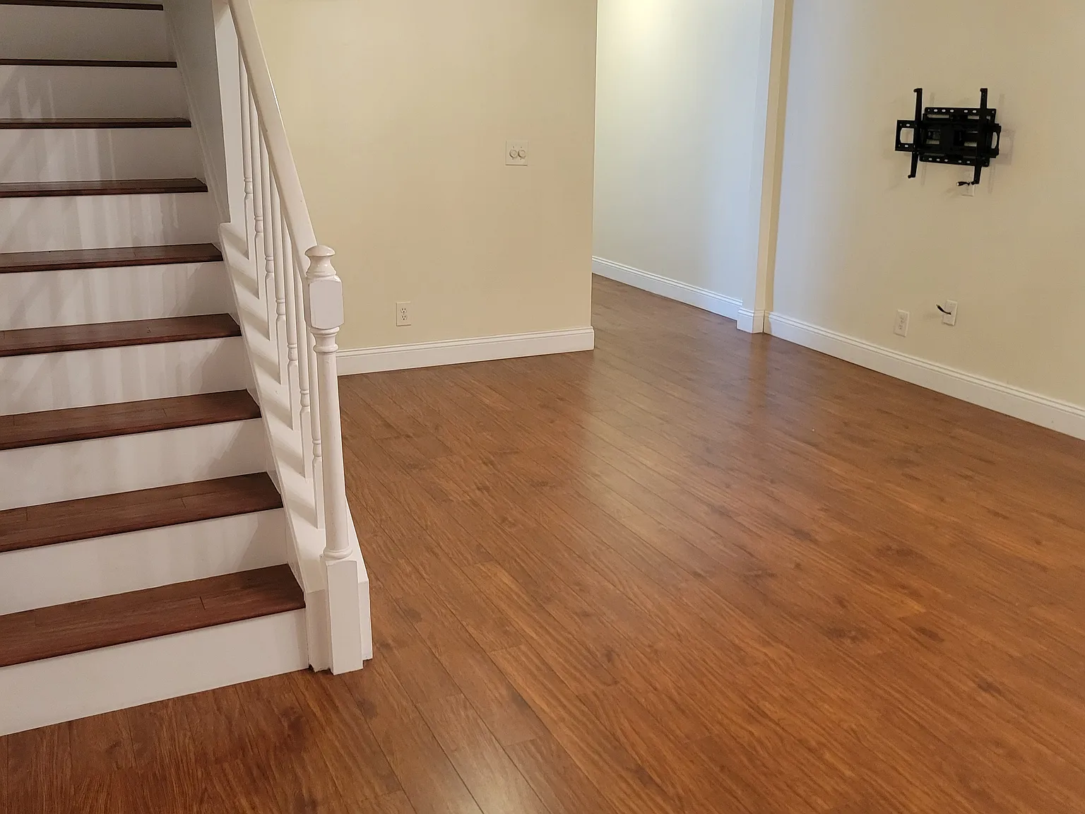217 Georgian Park Dr — Photo 4