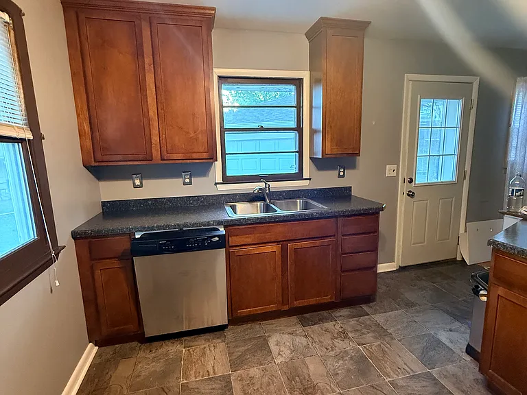 3106 Westgate Rd — Photo 4